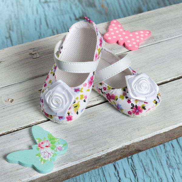 White Sandals with White Flower