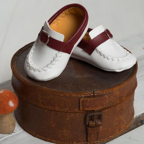 Smart White Pumps with Red Band