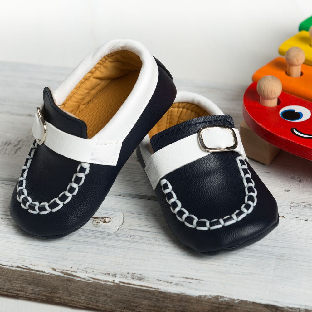 Smart Dark Blue Shoes with White Band